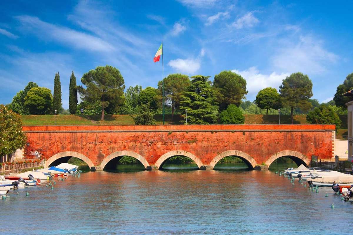 Acqua Verde Appartamenti Пескиера дел Гарда Екстериор снимка