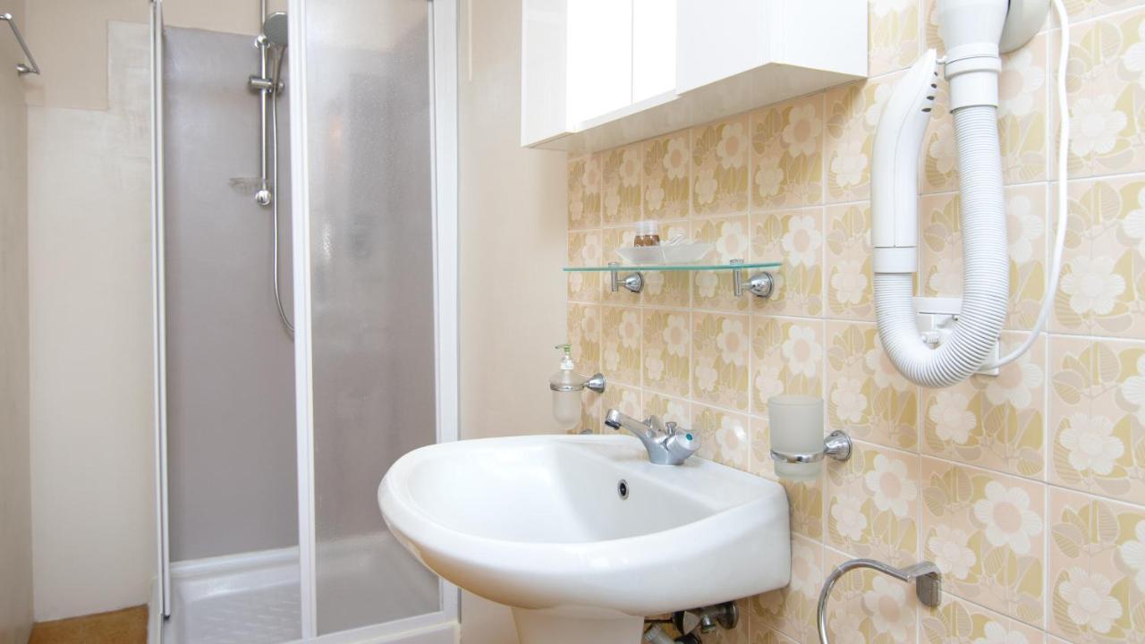 Acqua Verde Appartamenti Пескиера дел Гарда Екстериор снимка