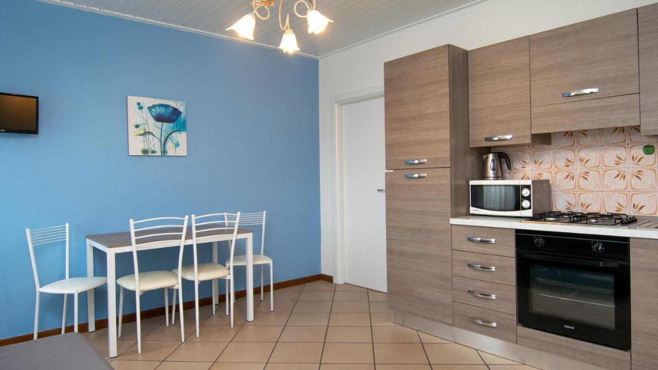 Acqua Verde Appartamenti Пескиера дел Гарда Екстериор снимка
