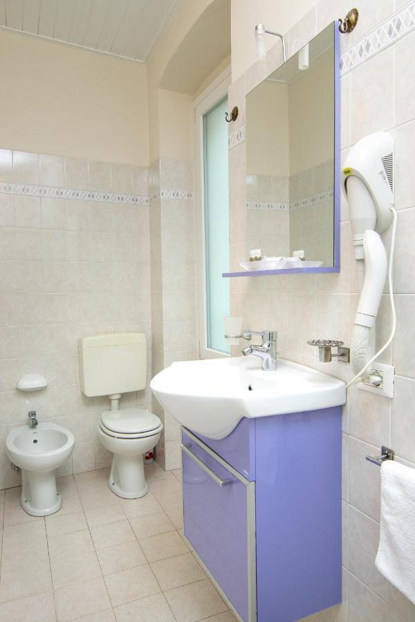 Acqua Verde Appartamenti Пескиера дел Гарда Екстериор снимка